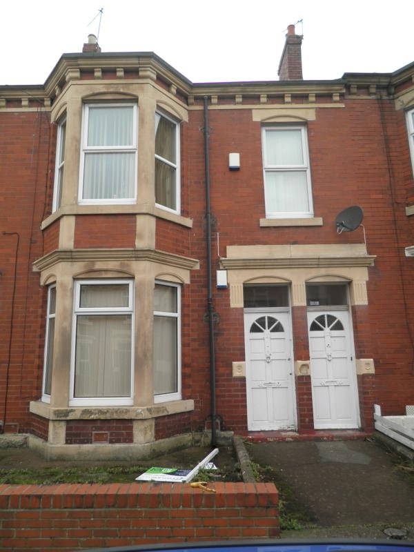 2 Bedroom Flat Terrace Heaton ADD111 Prem Lets
